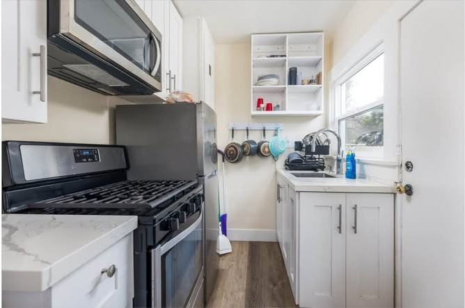 1484 Pescadero Dr #1 - Photo 4 of 10