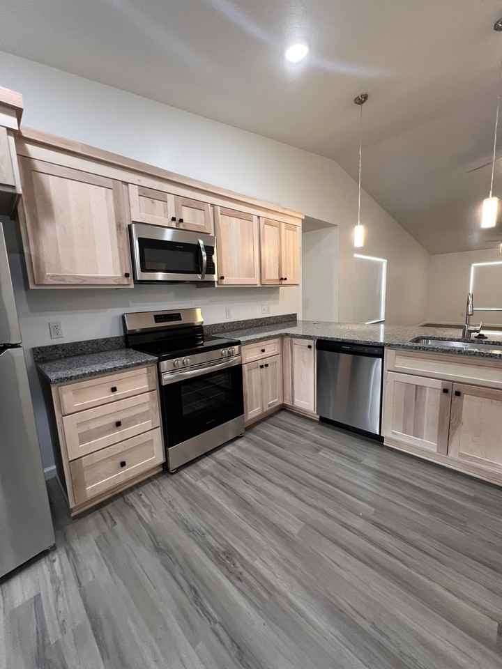 209 S Millersburg St #1 - Photo 5 of 50