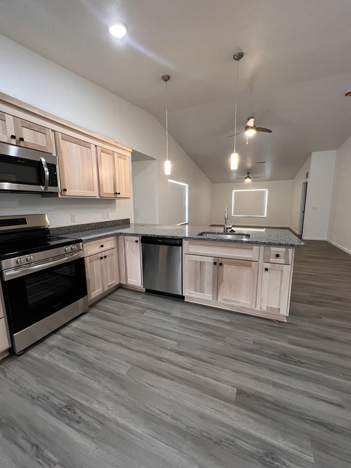 209 S Millersburg St #1 - Photo 6 of 50