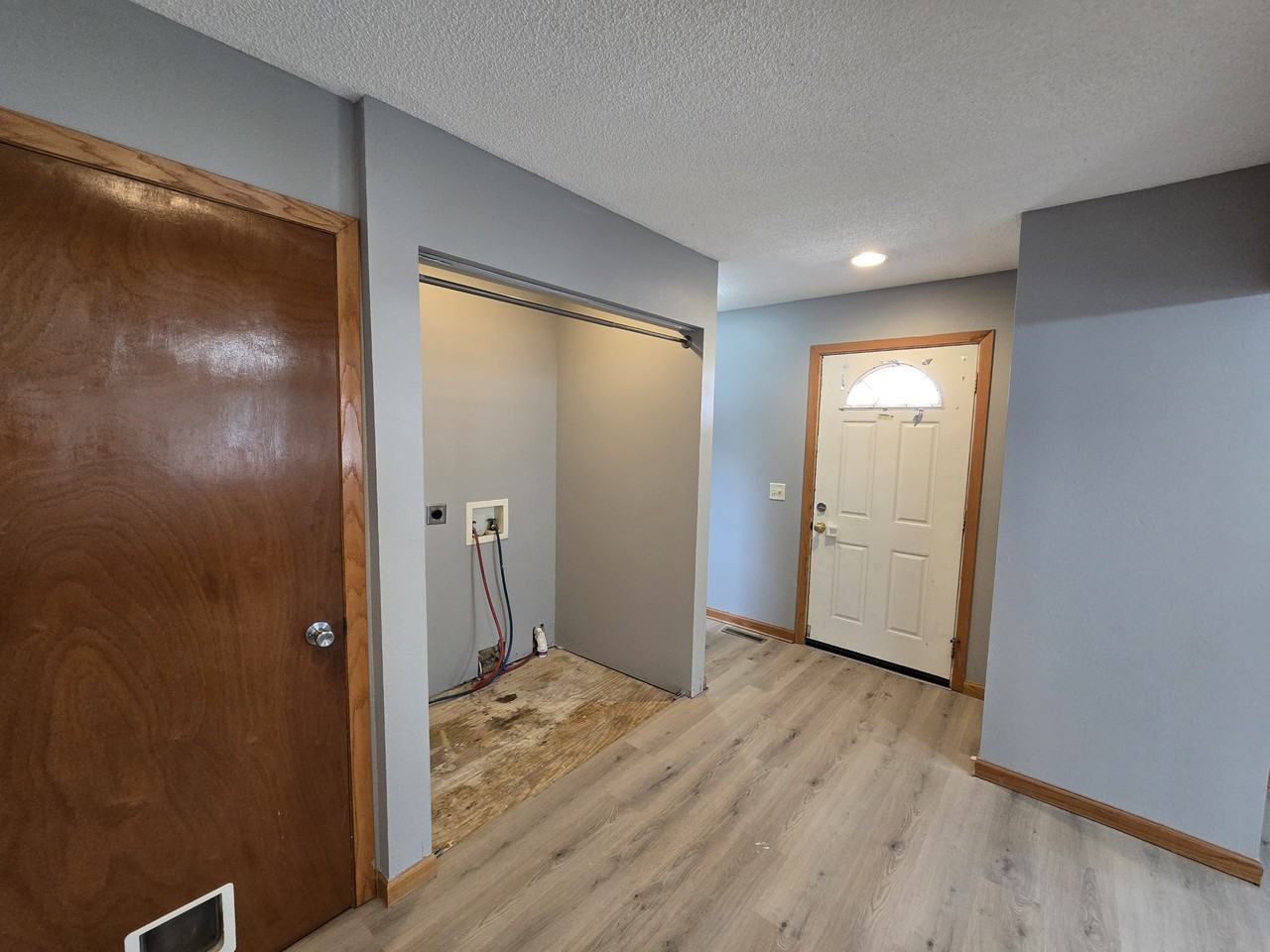 518 E 2nd St #1 - Photo 4 of 37