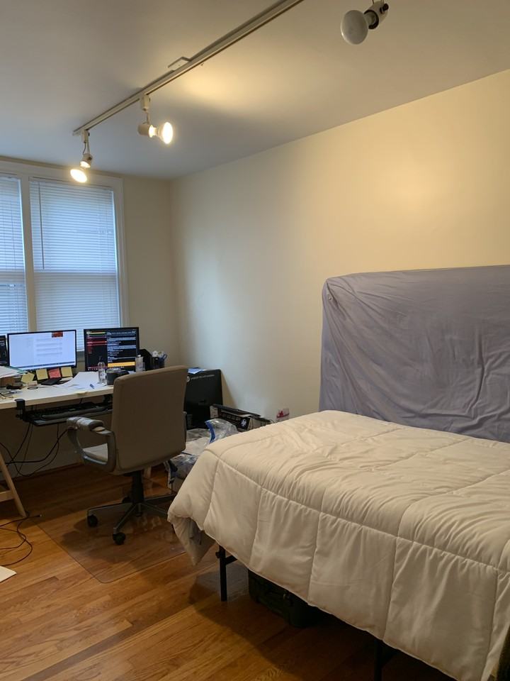 1413 N Lincoln St #1 - Photo 6 of 11