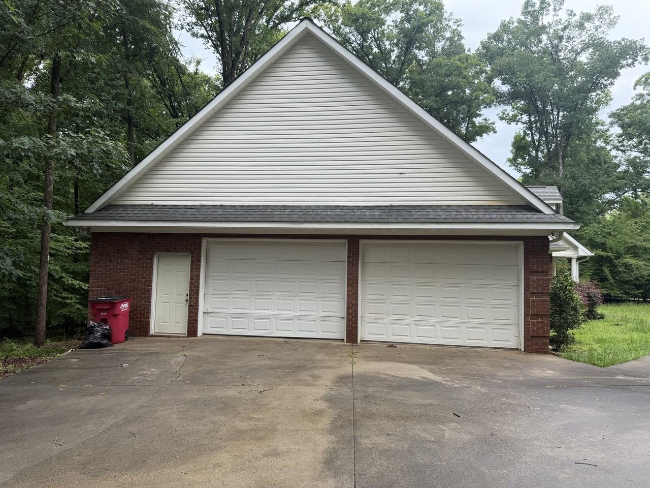 179 Stone Edge Dr #1 - Photo 2 of 17