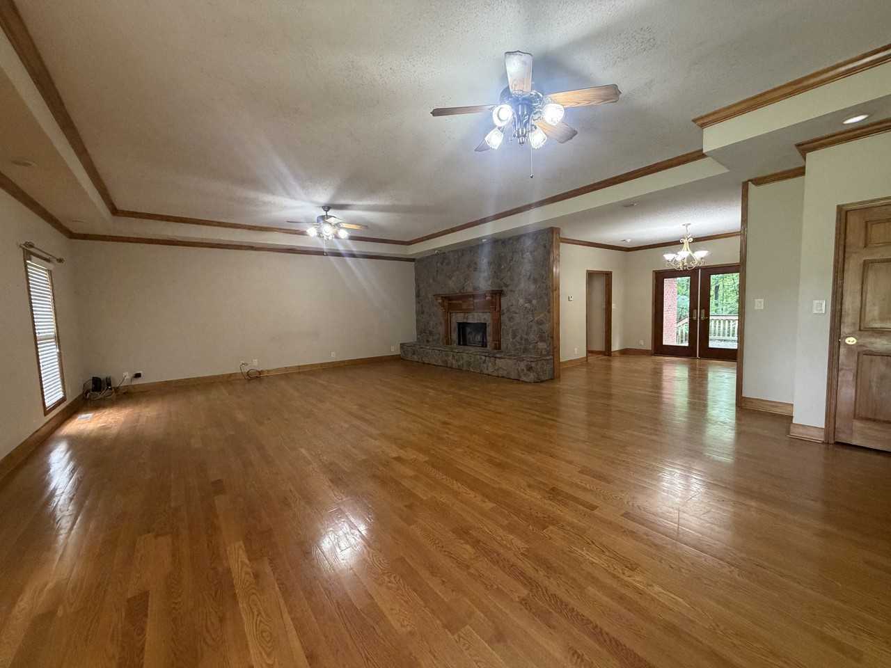 179 Stone Edge Dr #1 - Photo 3 of 17
