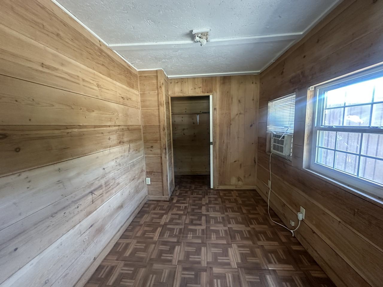 890 W Hancock St #1 - Photo 7 of 16