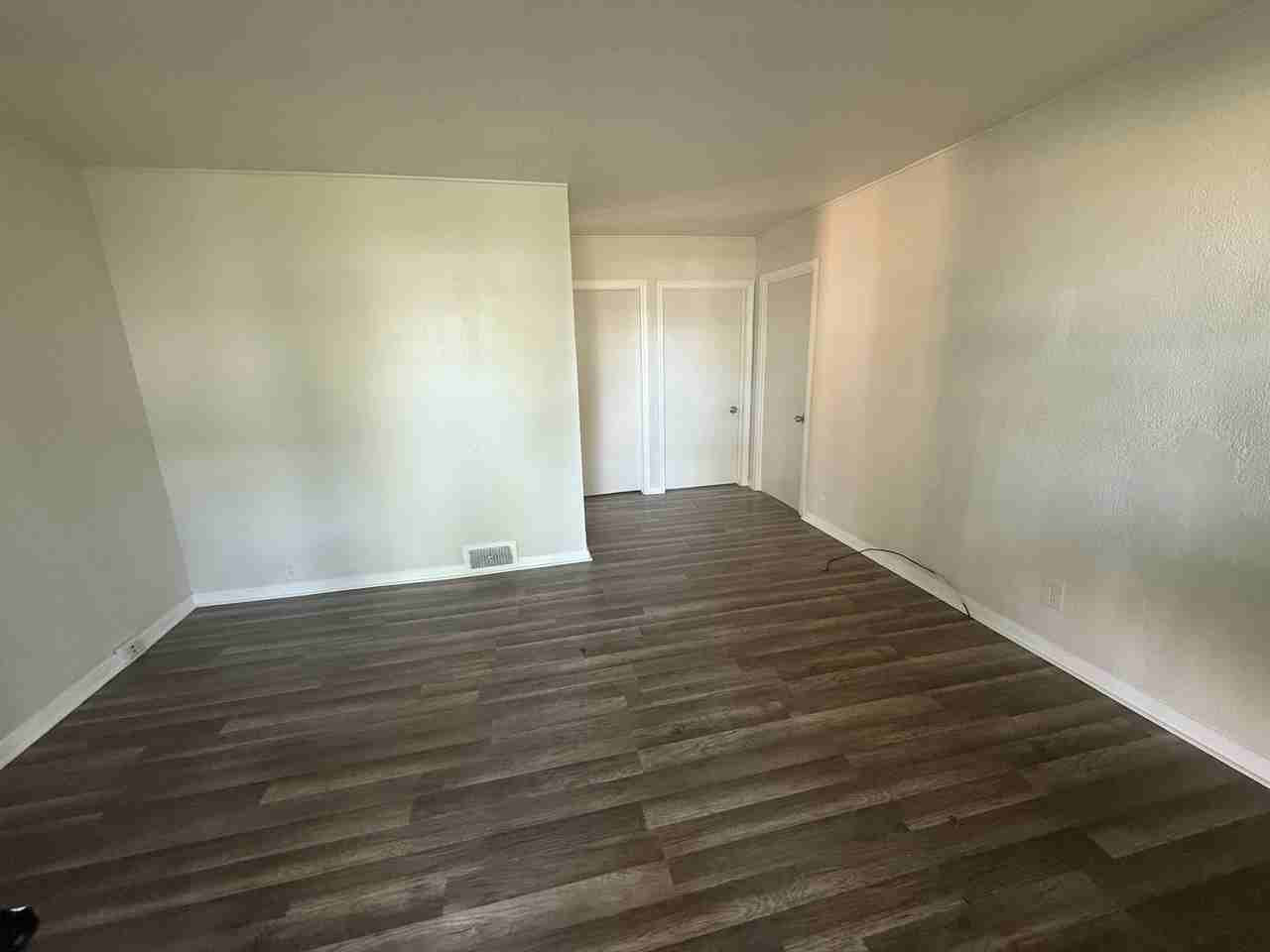 2804 Kenmore Ave #SFH - Photo 2 of 7