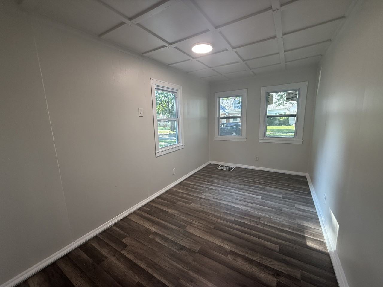 2804 Kenmore Ave #SFH - Photo 4 of 7