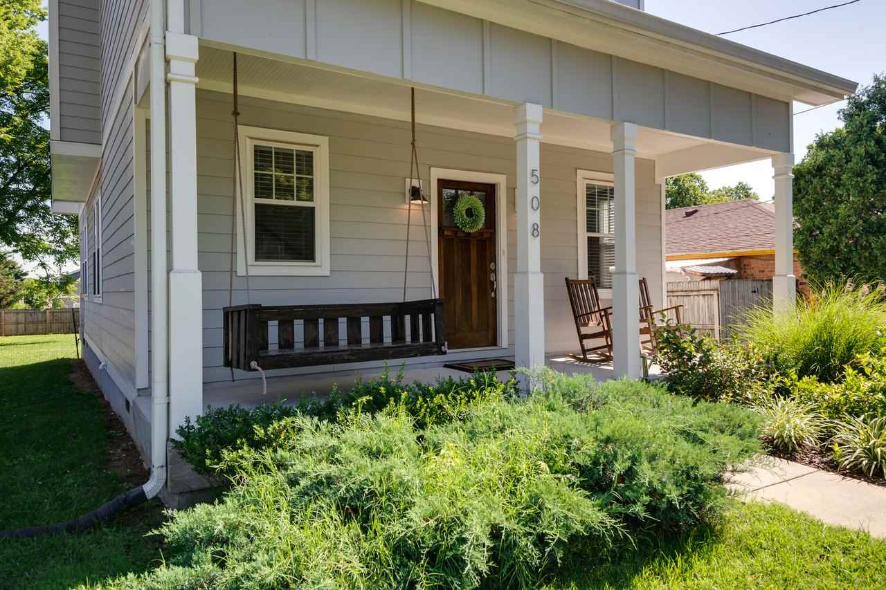 508 Morton Ave #1 - Photo 6 of 50