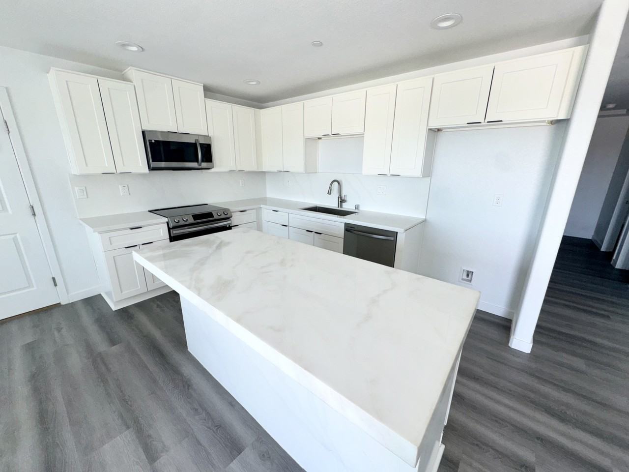 7343 Dogwood Ave #1 - Photo 6 of 17