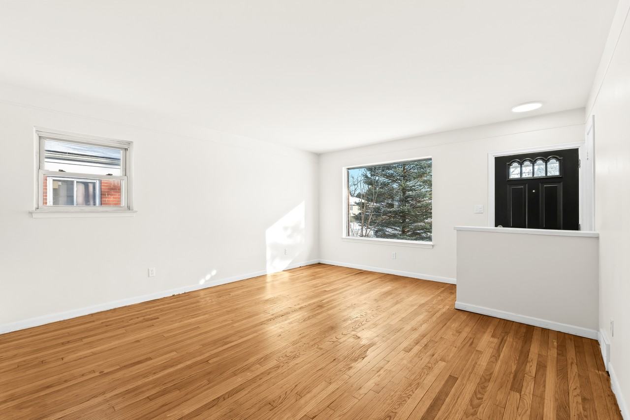 18405 Gillman St #1 - Photo 5 of 23