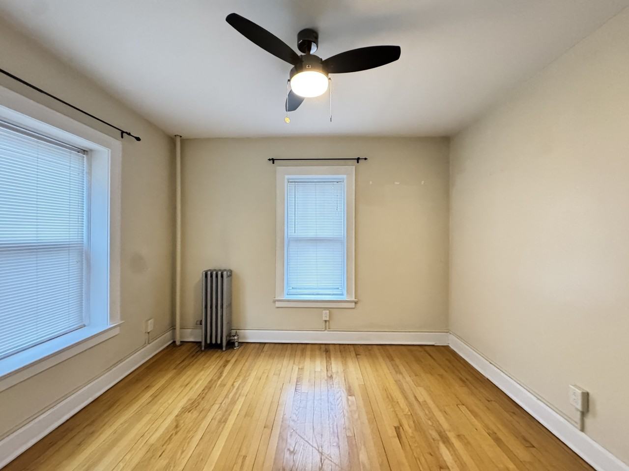 409 Stolp Ave #302 - Photo 4 of 21