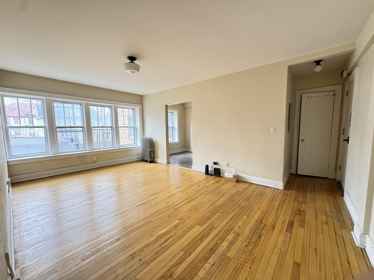 409 Stolp Ave #302 - Photo 7 of 21
