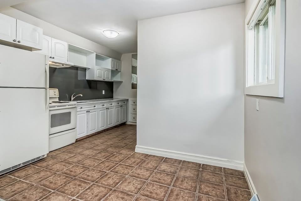 1028 9 Street Southeast - 1 #1 - Photo 5 of 34