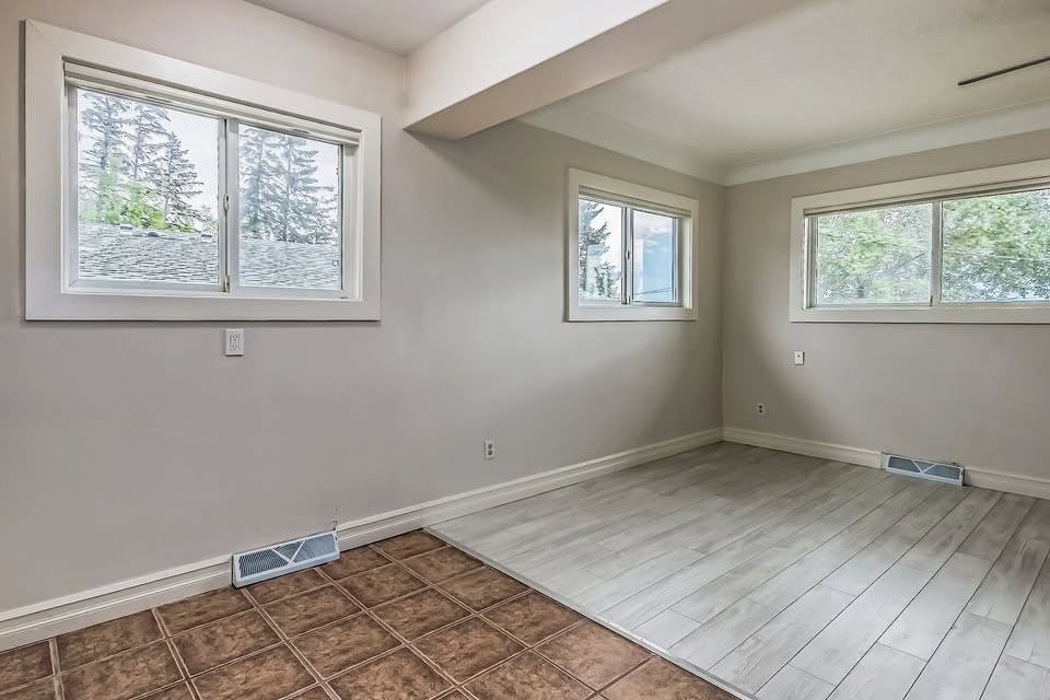 1028 9 Street Southeast - 1 #1 - Photo 6 of 34