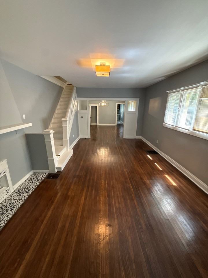 909 Woodruff Place West Dr #909 - Photo 5 of 20