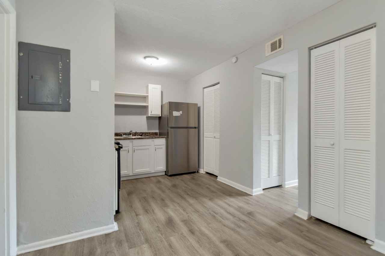 4543 Moncrief Rd W #1 - Photo 5 of 13