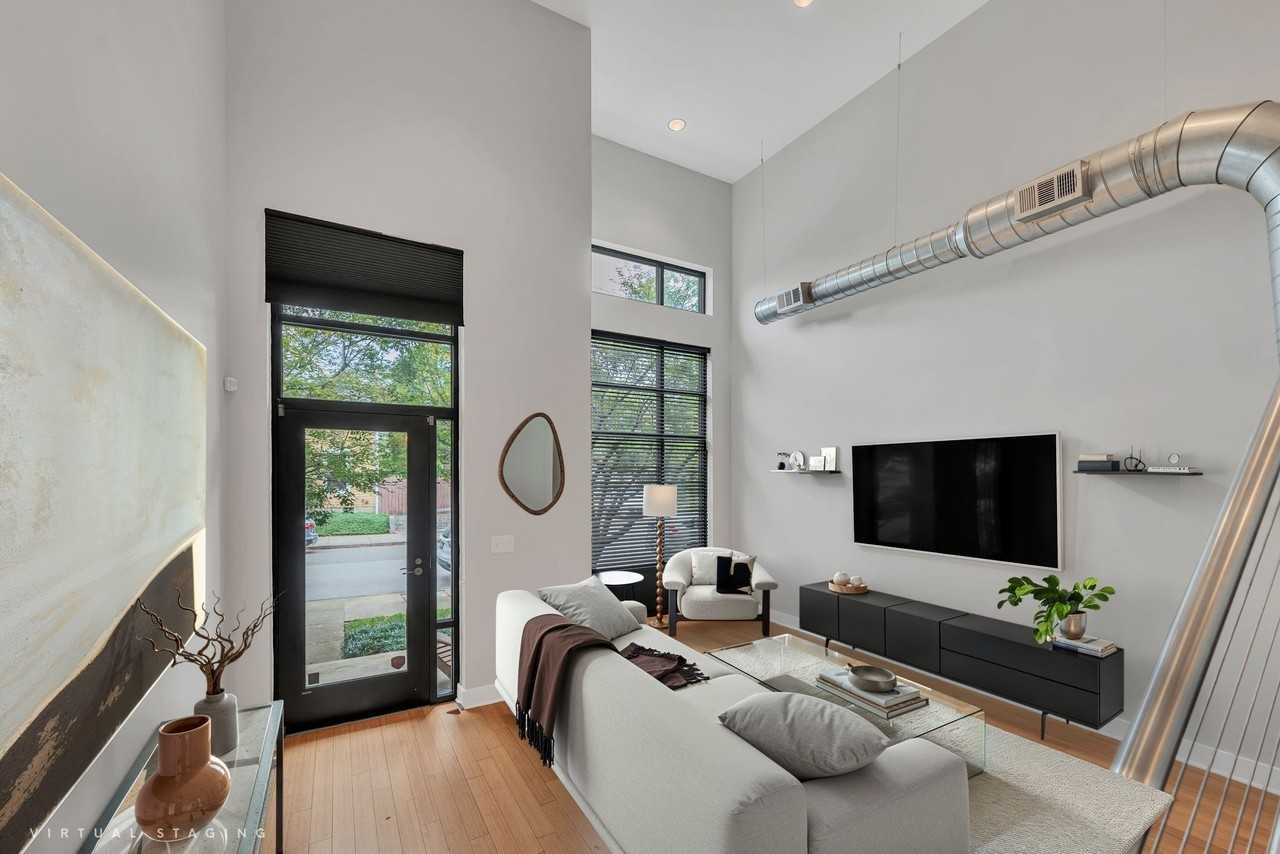 1100 Russell St #1 - Photo 3 of 26