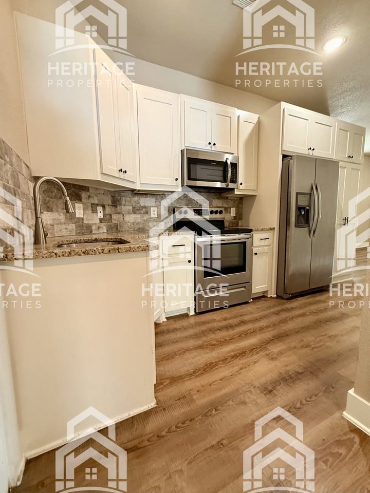 1008 Halsell St #200 - Photo 2 of 24