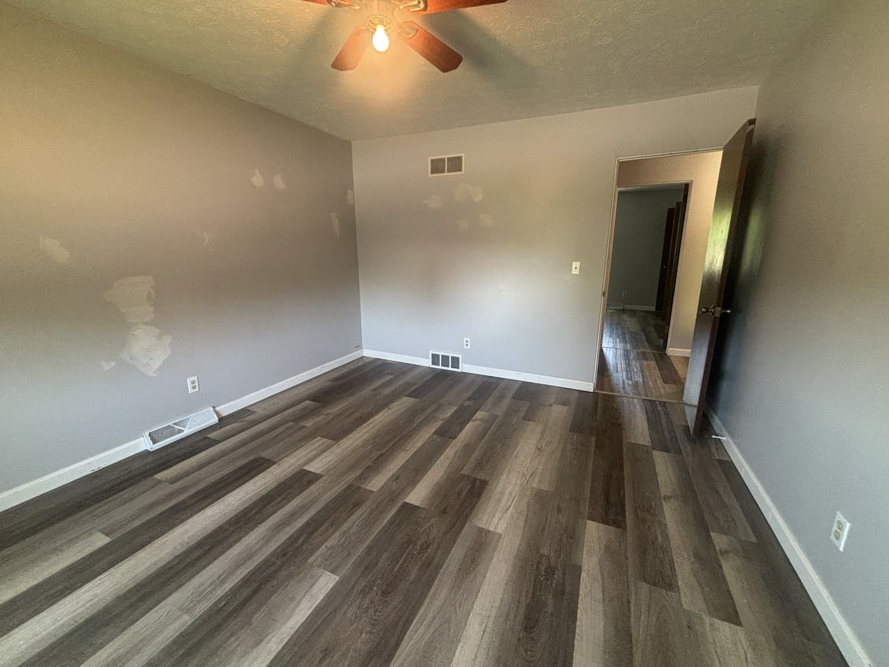 601 Lakeview Dr #1 - Photo 5 of 9