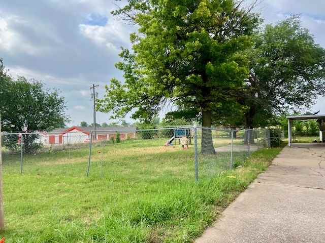 904 W Hefner Rd #1 - Photo 2 of 10