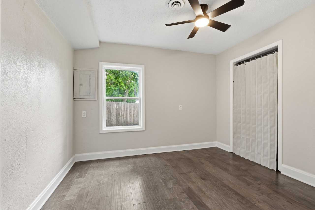 5508 Maple St #1 - Photo 7 of 20