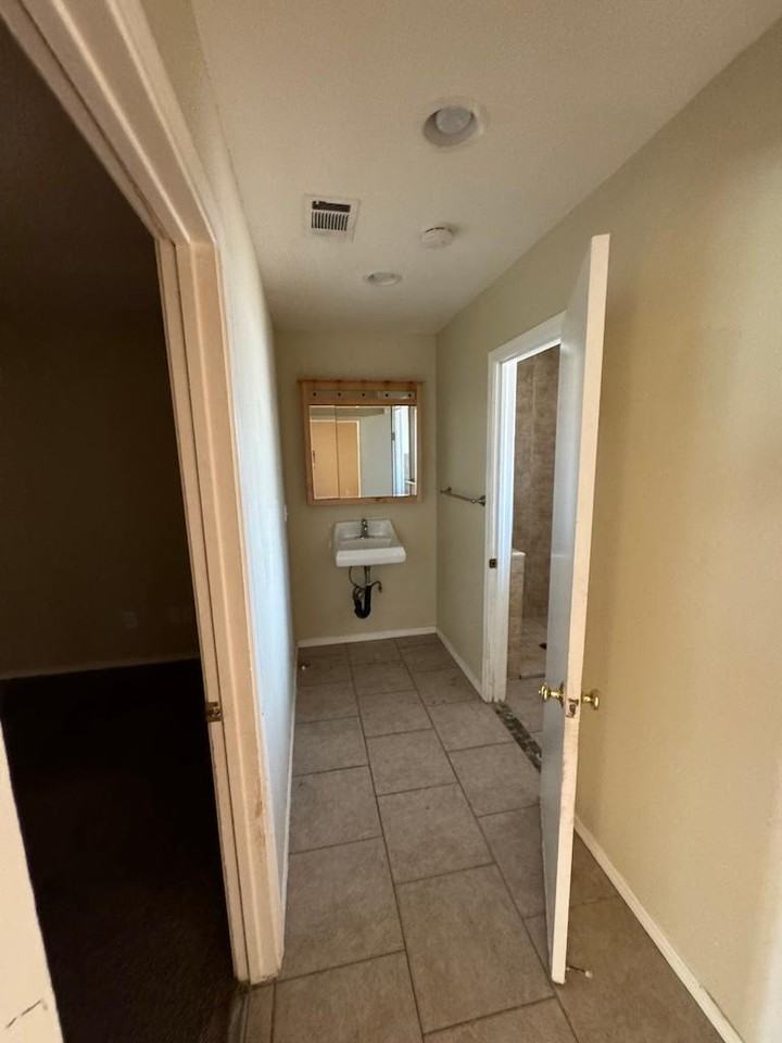 443 E St #1 - Photo 6 of 8