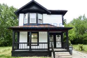 featured image of 1026 Oakwood Ave