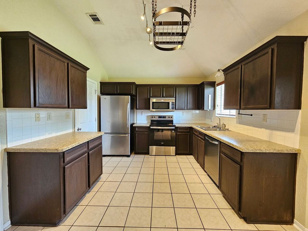 4107 Barrington Trl - Photo 3 of 17