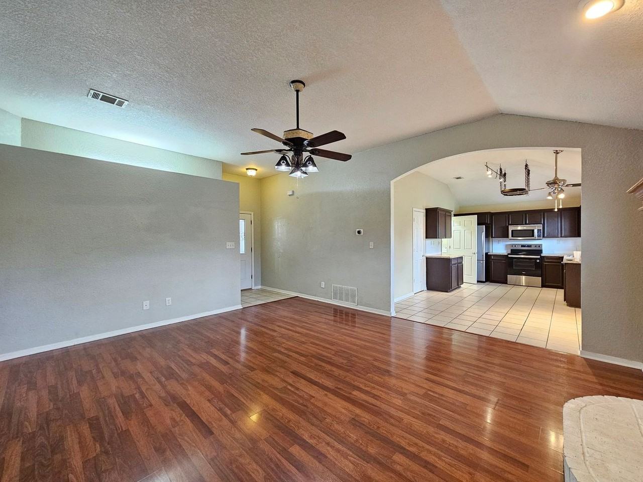 4107 Barrington Trl - Photo 6 of 17