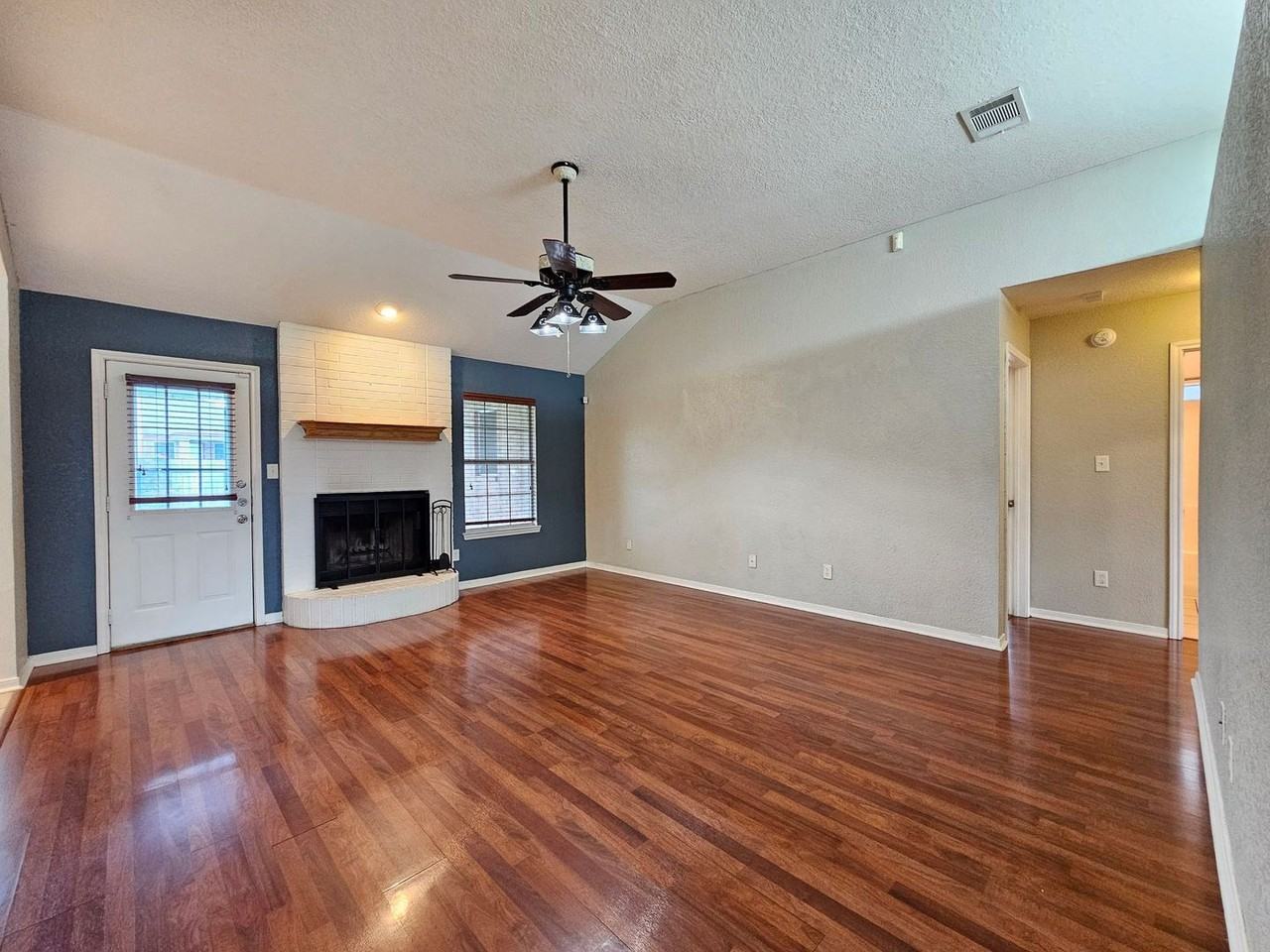 4107 Barrington Trl - Photo 7 of 17