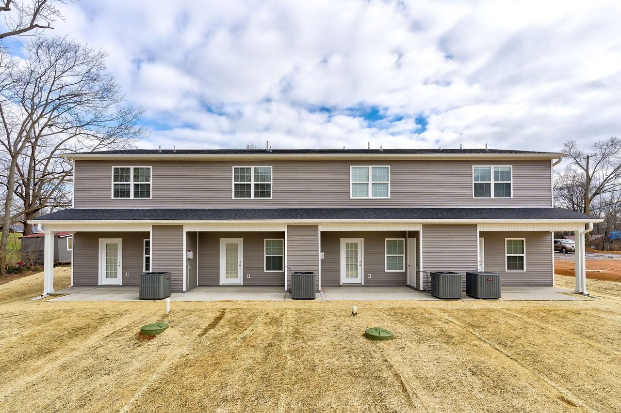 2809 Cruze Dr #1 - Photo 3 of 43