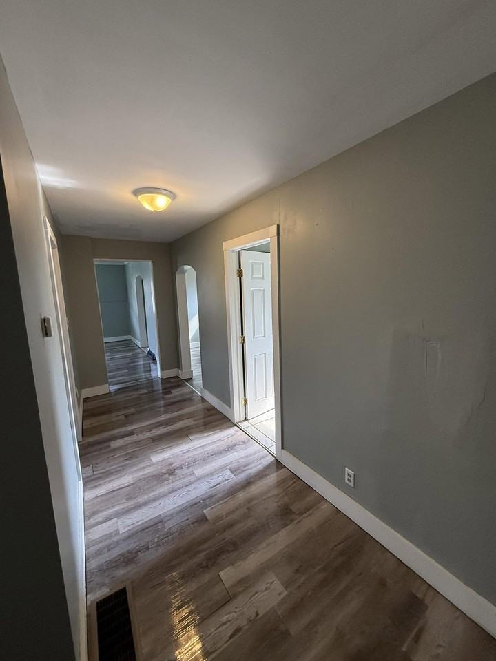 1182 Wheeling Ave #1 - Photo 3 of 10