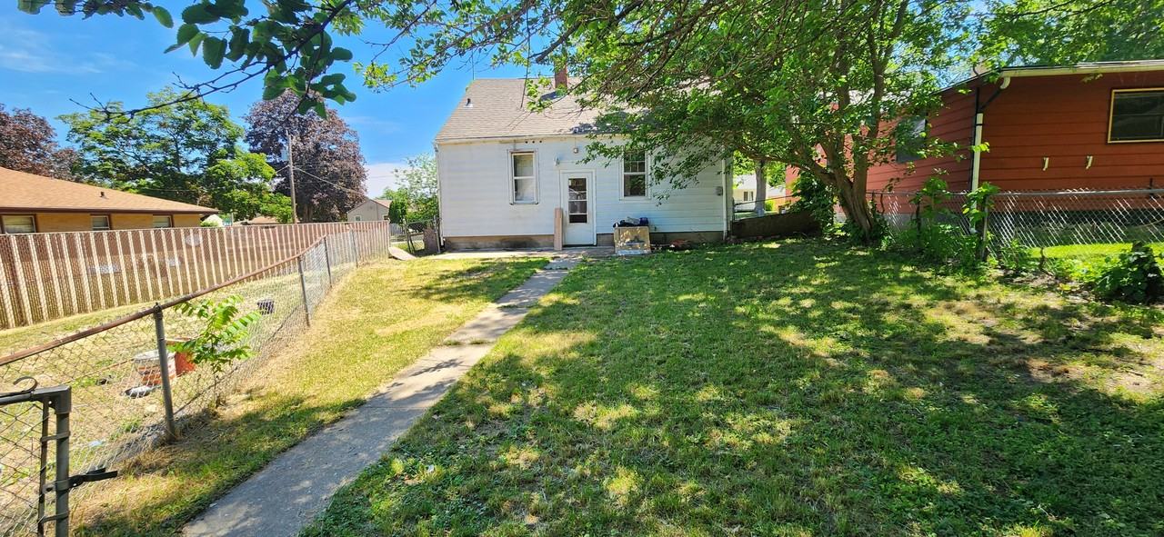 714 Albert Ave #1 - Photo 6 of 8