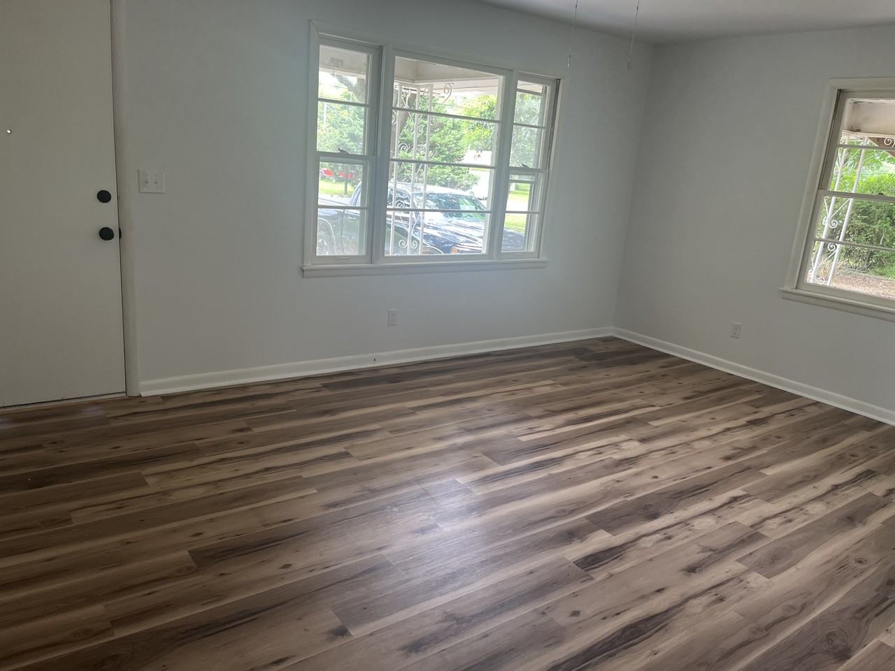 142 Hamaker St Sw #1 - Photo 4 of 11