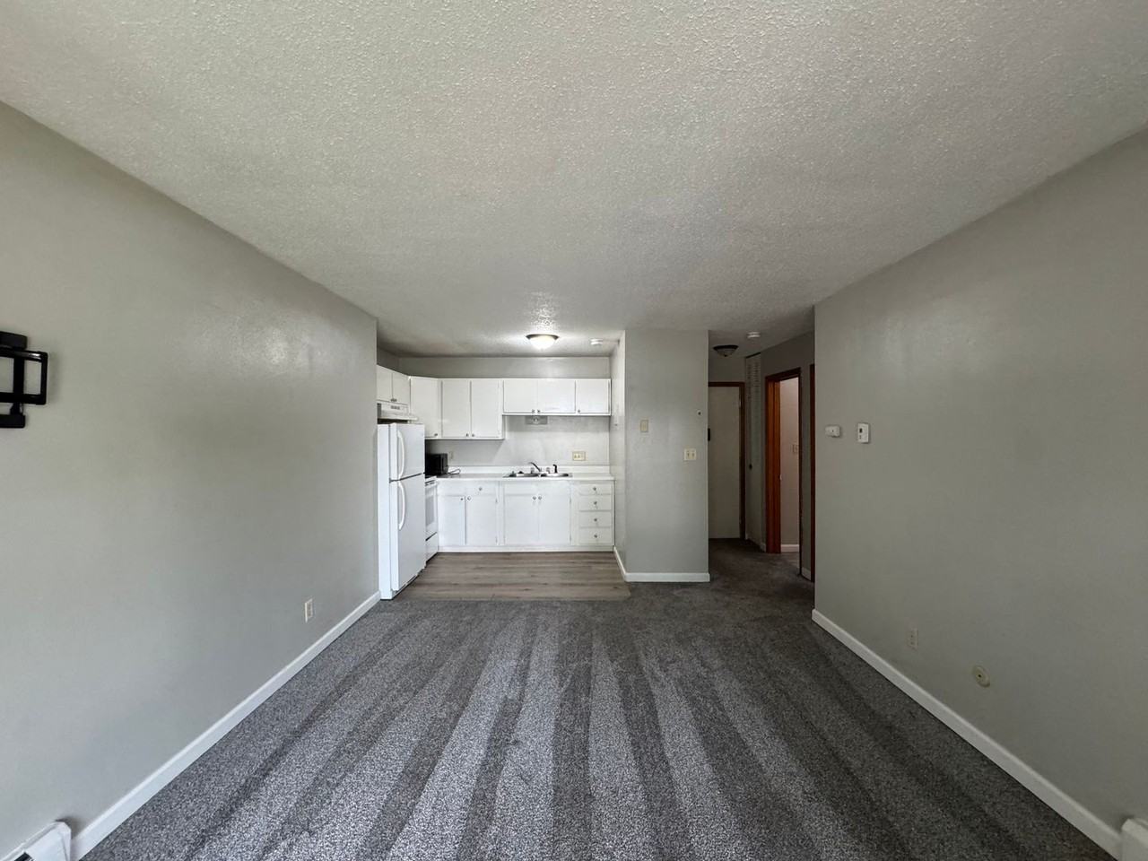 eld-SR (Sunrise Apartments) - Photo 3 of 18