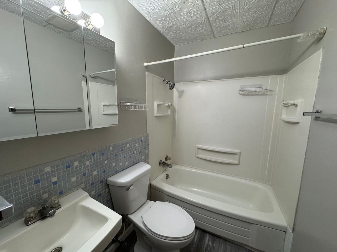 eld-SR (Sunrise Apartments) - Photo 6 of 18
