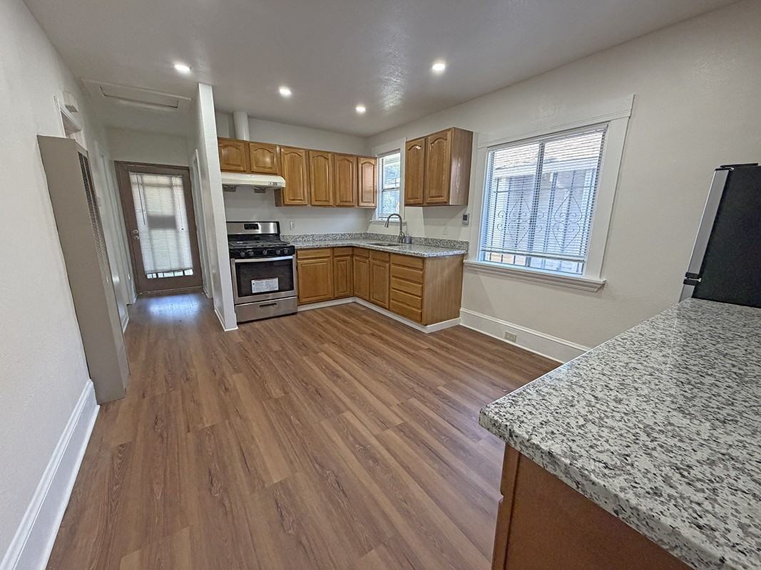 2539 Grande Vista Ave #1 - Photo 4 of 11