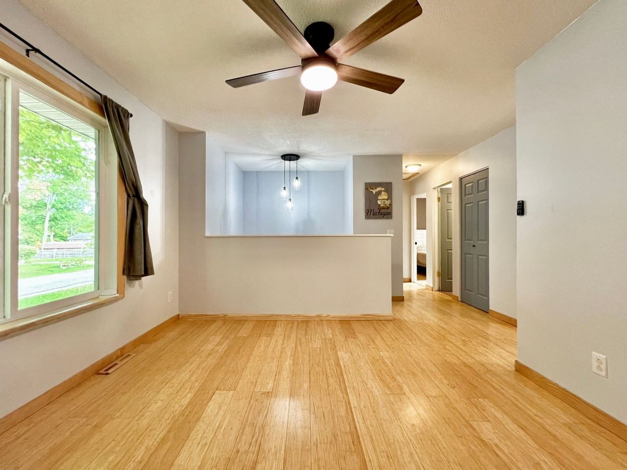 4183 Brammer Dr - Photo 6 of 33