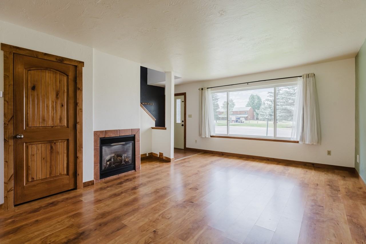 284 Talisman Dr #18 - Photo 7 of 33