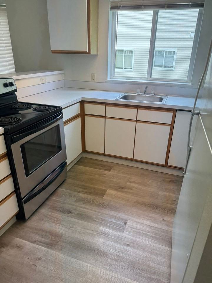 1014 37th Street - Photo 2 of 12