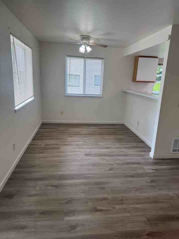 1014 37th Street - Photo 5 of 12