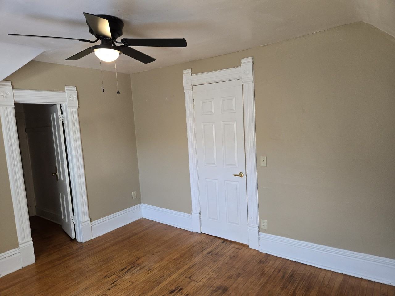 502 Pearl St #2 - Photo 3 of 29