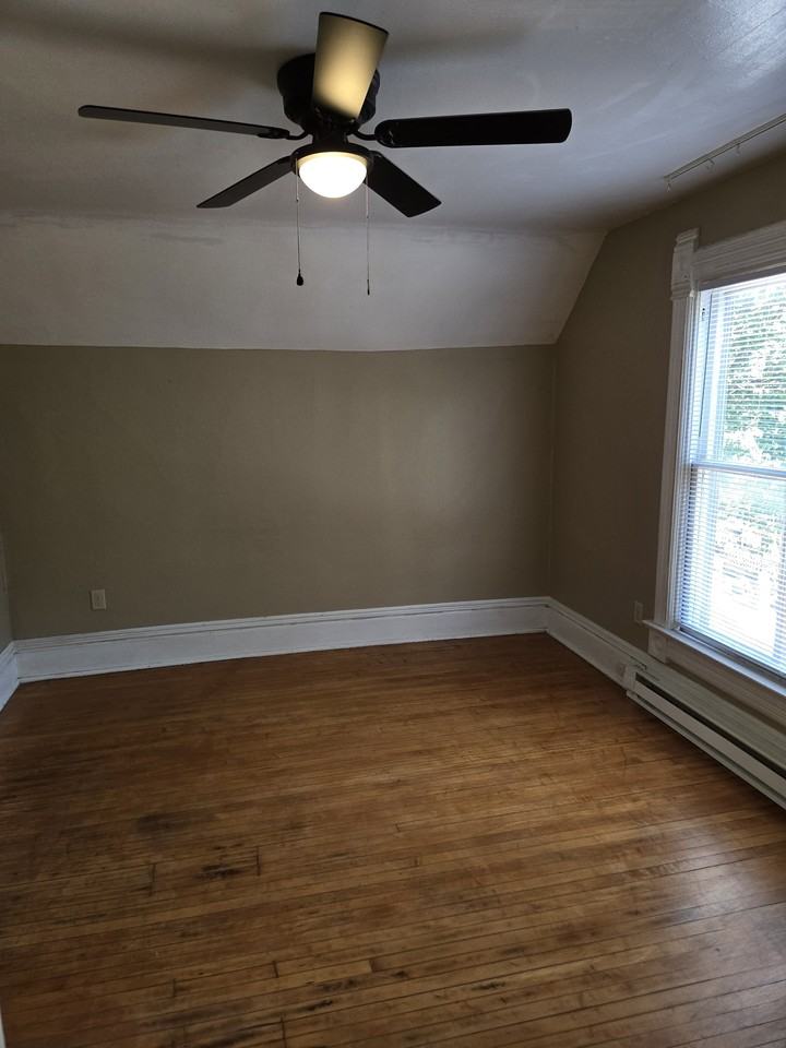 502 Pearl St #2 - Photo 4 of 29