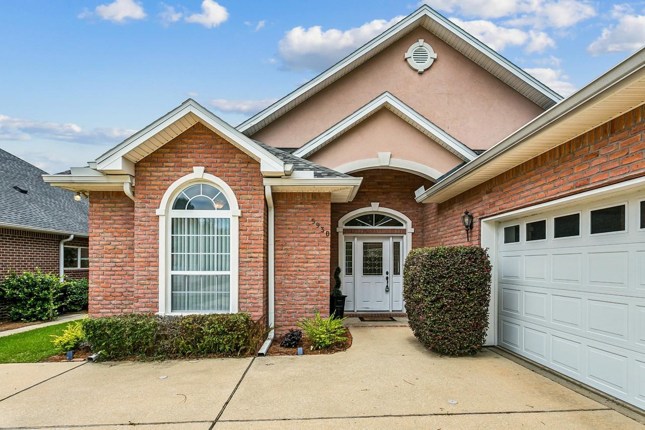 5930 Hermitage Dr - Photo 4 of 37