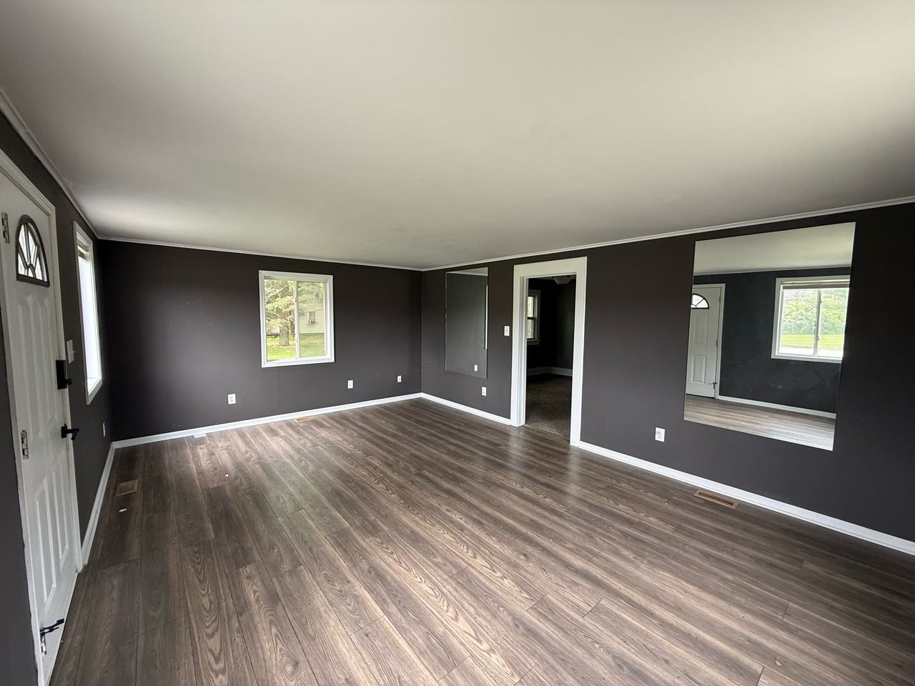 1921 E Willoughby Rd #1 - Photo 3 of 9