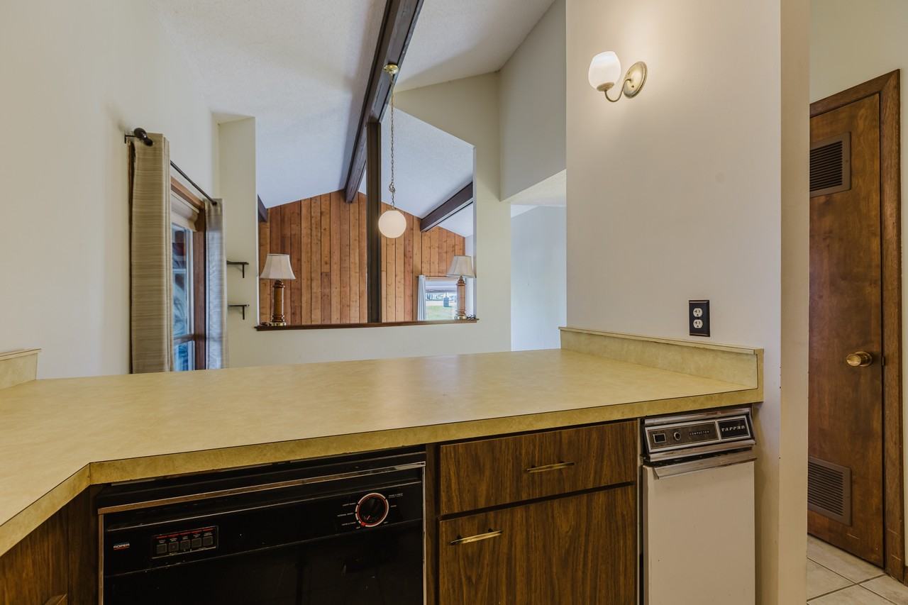 217 Pinon Cswy #1 - Photo 2 of 19
