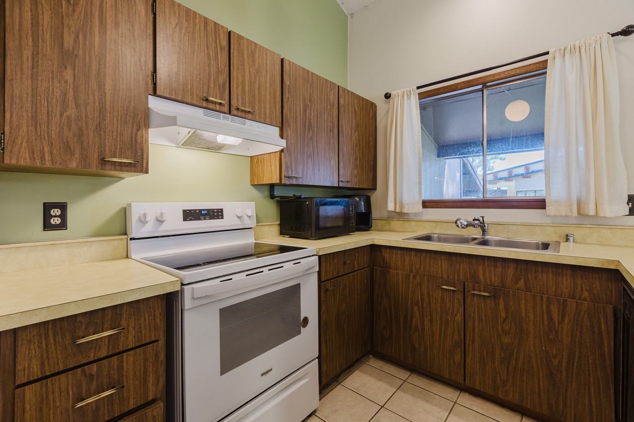 217 Pinon Cswy #1 - Photo 5 of 19