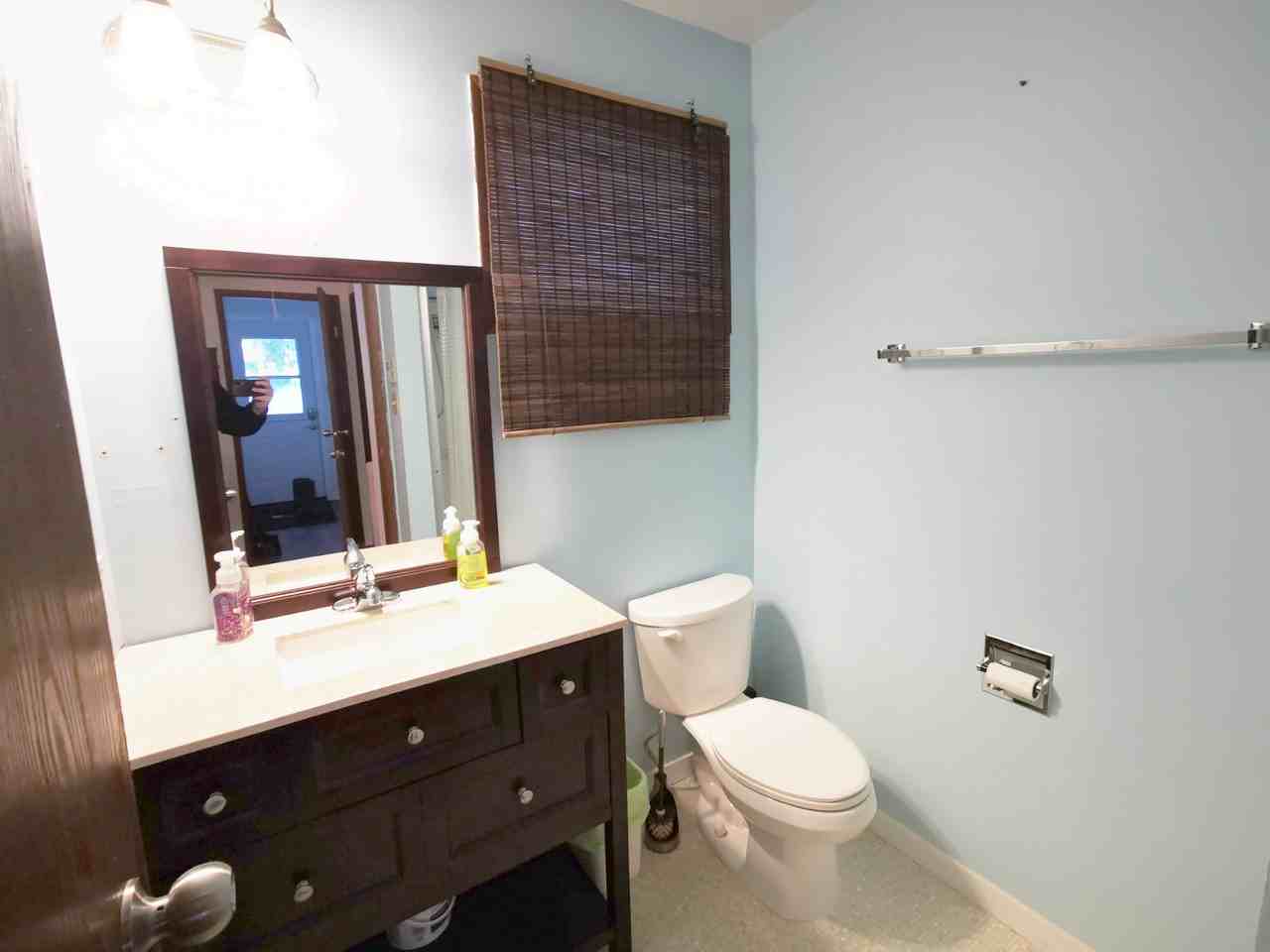 545 20th St W #B - Photo 5 of 7