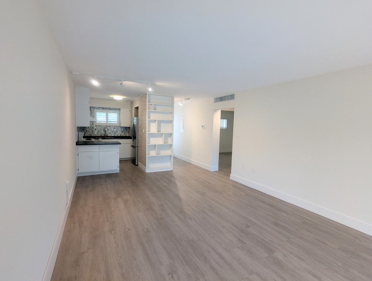 2155 Wood St #1 - Photo 3 of 15