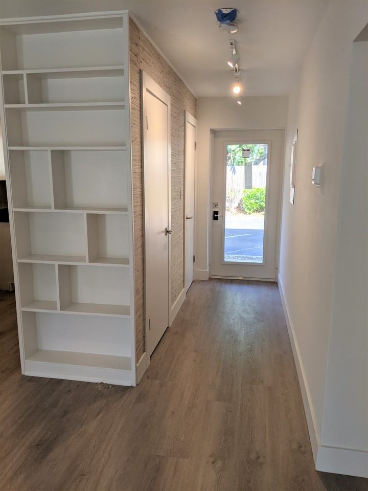 2155 Wood St #1 - Photo 5 of 15
