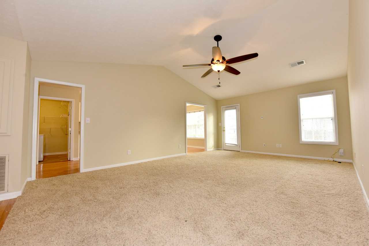 2192 Herndon St #NA - Photo 2 of 11